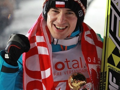 Третья победа в сезоне у Стоха