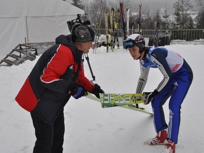 Čeští skokané využili výhody domácího prostředí v Harrachově