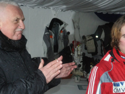 Restart. Hájek věří mamutovi