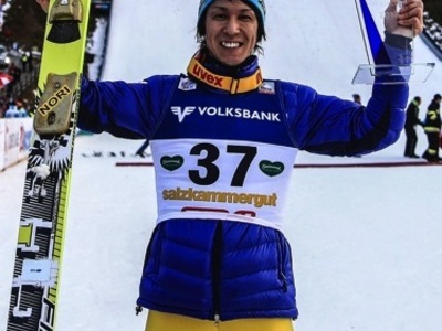    Pořád šplháme nahoru