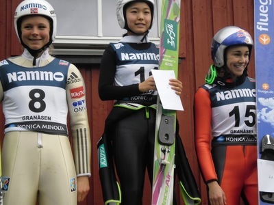 COC-L: Sara Takanashi gewinnt weiter
