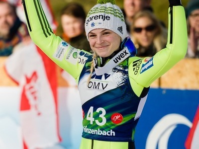 Carina Vogt gewinnt in Hinzenbach
