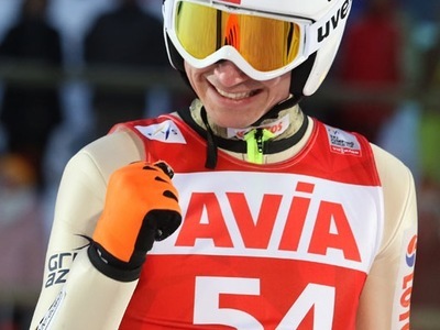 Anders Fannemel siegt - Freund fliegt