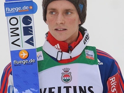 Stefan Kraft holt sich den Sieg in Lahti