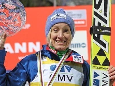 W杯女子最終戦 高梨沙羅が優勝、総合優勝はイラシュコ＝シュトルツ