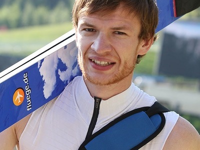 Lukas Hlava wygrywa kwalifikacje w Coruchevel