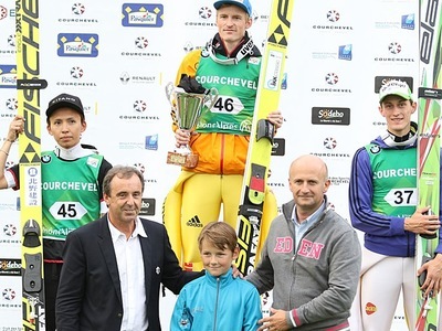 Severin Freund wygrywa w Courchevel