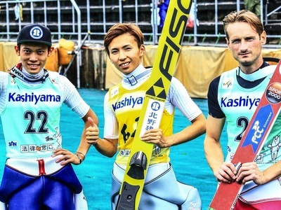 Podwójne zwycięstwo Japonii w Hakubie