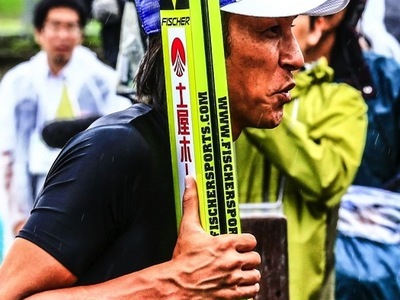 Japanischer Doppelsieg in Hakuba