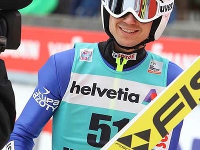 Anze Lanisek gewinnt die Qualifikation 