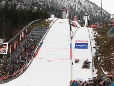 オーバーストドルフ戦 公式トレーニング＆予選LIVE