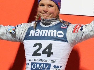 Sara Takanashi siegt auch am Holmenkollen
