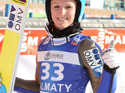Sara Takanashi gewinnt auch in Almaty