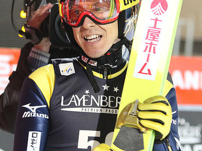 Peter Prevc holt den Gesamtweltcup