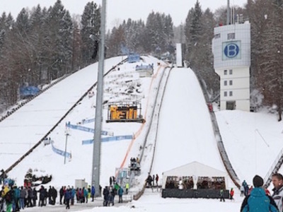 ジャンプ週間ビショフスホーフェン 公式練習＆予選LIVE