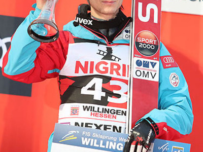 Andreas Wellinger springt zum Heimsieg