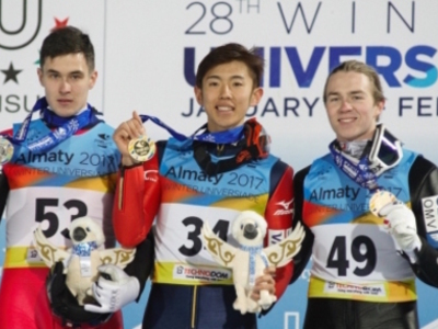 冬季ユニバ 中村と女子・岩佐が金メダル