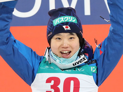 Ito holt Tagessieg - Takanashi den Gesamtweltcup