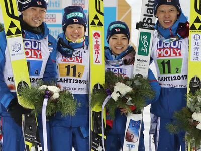 Deutschland dominiert Mixed Team Springen