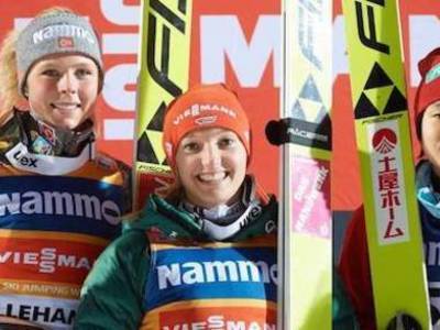 W杯女子リレハンメル第2戦 アルトハウス（独）が優勝、伊藤が3位