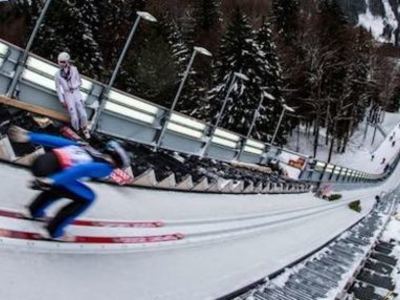 世界選手権 強風のため木曜の予選が中止に