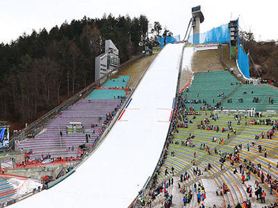 インスブルック大会 公式練習＆予選LIVE