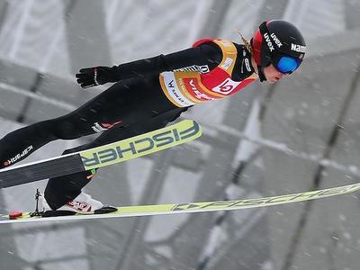 W杯女子オスロ大会 ルンビュが予選1位、伊藤有希4位