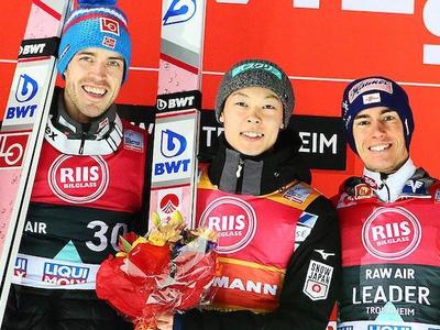 小林陵侑 引退するスティヤネンの優勝を阻止