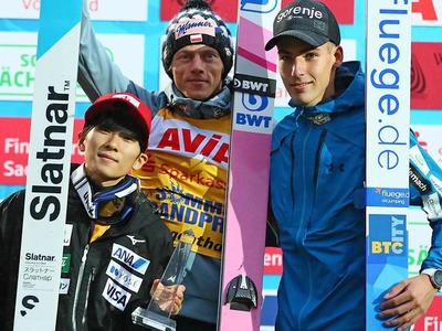 Lanisek und Kubacki die Sieger in schwierigem Finale