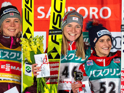 W杯女子札幌第1戦 クラーマーが驚きの勝利、高梨4位