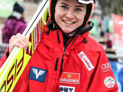 W杯女子蔵王大会 クラーマーが予選トップ、高梨2位