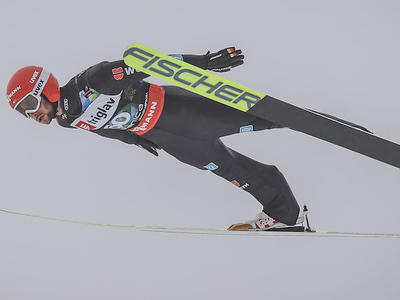 フライング世界選手権 アイゼンビッヒラーが予選1位