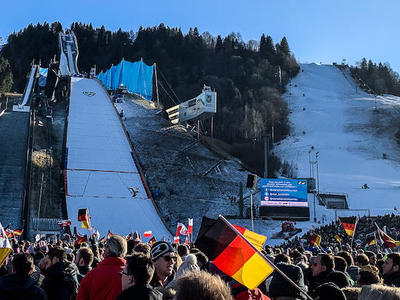 Training und Qualifikation in Garmisch-Partenkirchen live