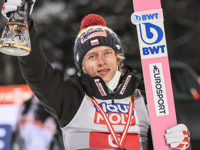 Kamil Stoch gewinnt die 69. Vierschanzentournee