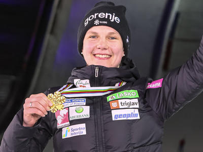 Ergebnis: Training Damen von der Großschanze