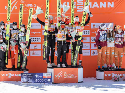 W杯女子チャイコフスキー団体戦 1回のみでオーストリアV