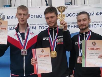 Чемпионаты России и Франции