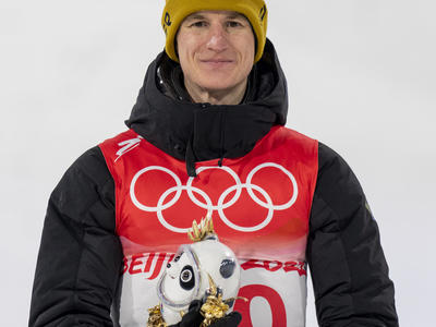 Gold für Marius Lindvik