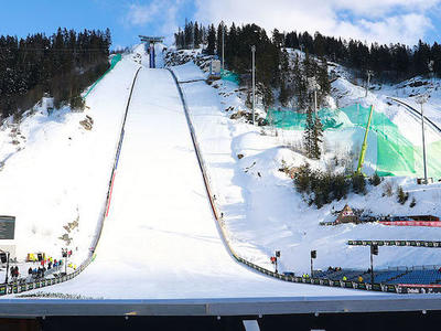 Training und Qualifikation in Vikersund live