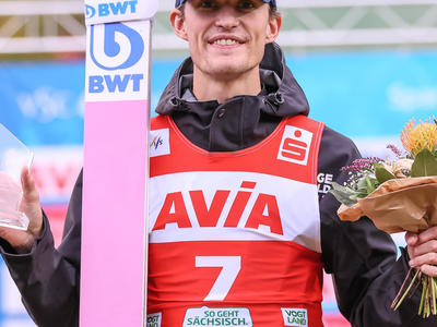 Dawid Kubacki räumt in Klingenthal ab