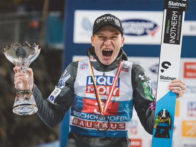 Skispringen im Hexenkessel von Zakopane