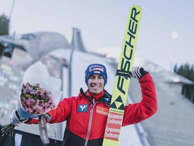 Anze Lanisek gewinnt am Holmenkollen