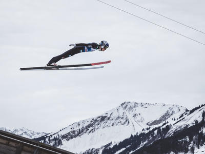 Wellinger gewinnt Quali in Oberstdorf