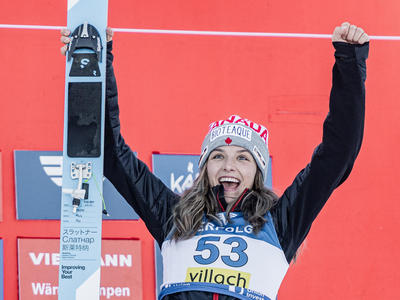 Nika Prevc gewinnt in Villach