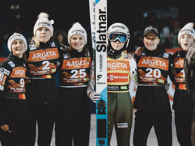 Pinkelnig gewinnt Saisonfinale, Prevc Gesamtweltcup