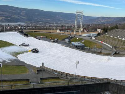 Skisprung-Weltcup beginnt: Schanze frei in Lillehammer