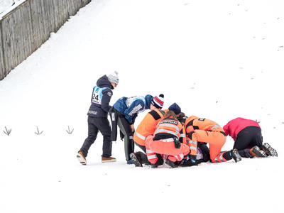 Nika Prevc jubelt beim Heimspiel