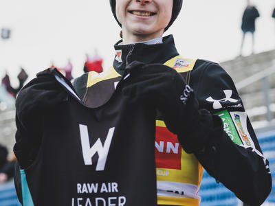 Nika Prevc gewinnt Oslo und Gesamtweltcup