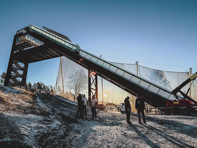 Skispringerinnen starten in Falun