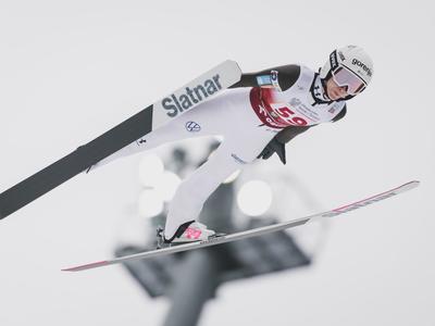 Nika Prevc feiert in Wisla